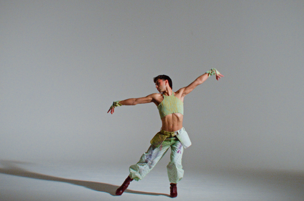 Mikael De Geyter wearing Lila & John, Stefan Kartchev & Bobby Jewels